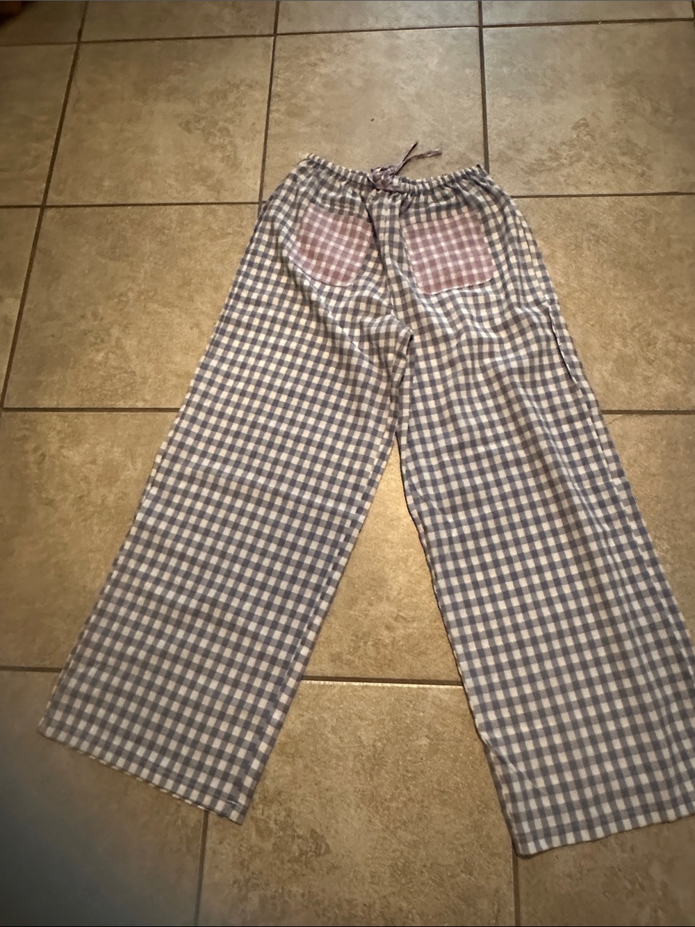 SHEIN Blue & White Gingham Lounge Pants with Pink Patch Pockets
